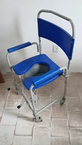 Cadeira de Banho Dobrável e Desmontável até 150 Kg D45 Dellamed