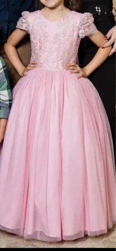 Vestido de festa infantil feito a mão