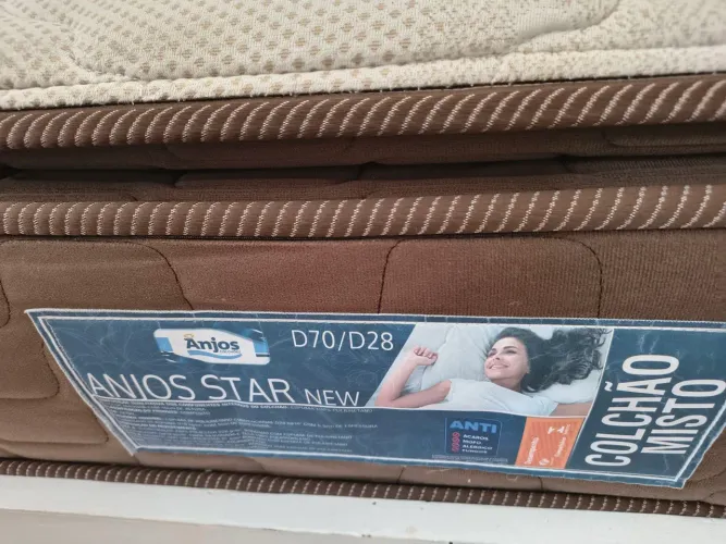 Cama box com colchão 