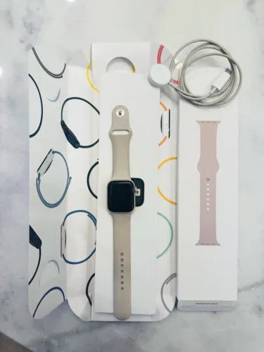Vendo Apple Watch SE 2ª geração - GPS, 40 mm, cor Estelar!