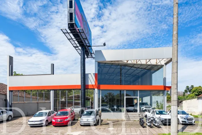 - Loja de Esquina com 600m²+400m² área externa