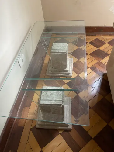 2 mesas de vidro e mármore Travertino