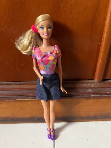 boneca barbie professora 
