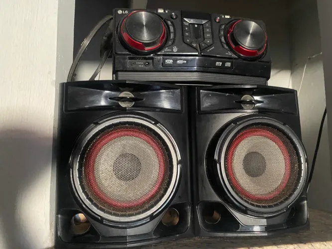 Vende se som LG CJ 44 (4B)