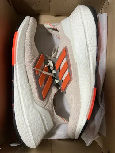 ULTRA BOOST 22