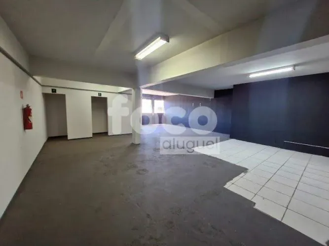 Cômodo comercial de 244 m² para aluguel em Nossa Senhora Aparecida