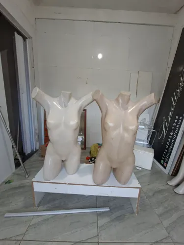 Manequins