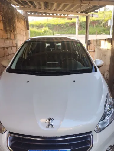 Peugeot 208 Griffe 1.6 Flex 16V 5P Aut. 2014