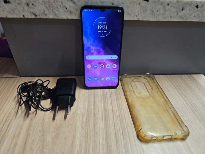 MOTOROLA ONE ZOOM 128GB - EXCELENTE ESTADO + CARREGADOR ORIGINAL + FONE