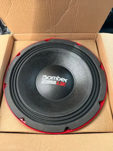 Vendo Bomber Atrack 2.5K 1250 RMS