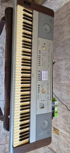 PIANO DIGITAL DGX-660