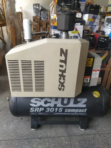 Compressor de Ar Rotativo de Parafuso SRP 3015 Compact III 15HP 9Bar 200L 380V