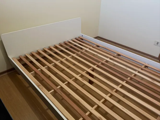 Cama de casal Tok Stok