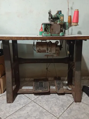 Máquina overlock New Star
