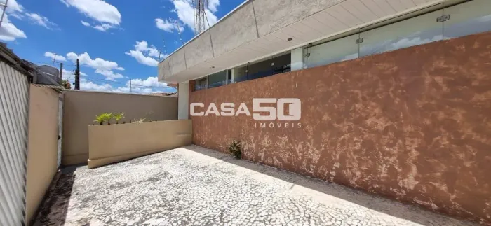Casa comercial para locação no Taquaral em Campinas/SP.