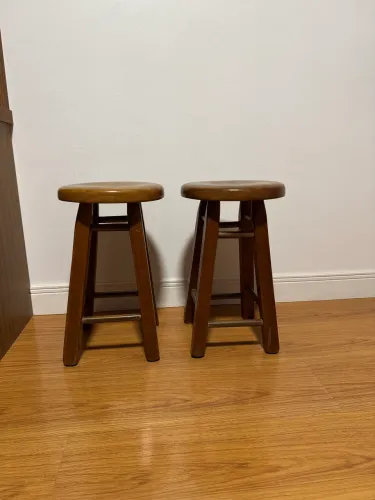 Banquetas de madeira - 2 unidades