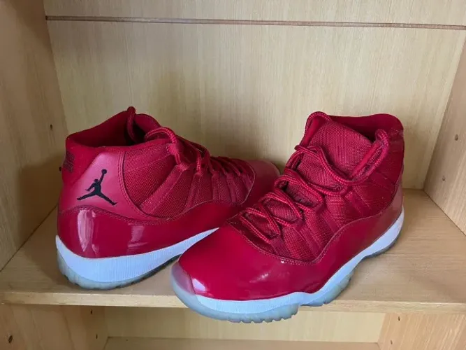 Tenis Jordan 11 Win Like 96