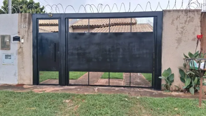 Casa Nova Campo Grande. Sendo 2 quartos com suíte.  Cozinha planejada e edifício gourmet