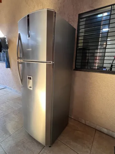 Geladeira Bosch Inox KDN 49 Frost Free - Espaçosa - 445 litros e Econômica!