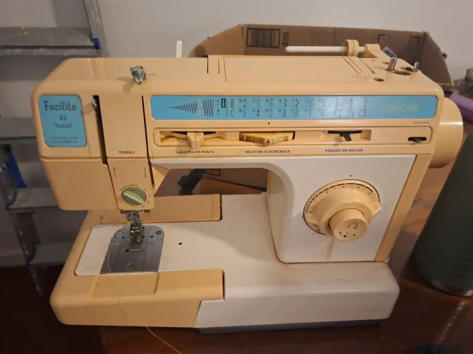 Singer facilita 49 portátil 