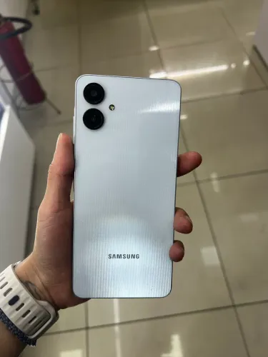 Samsung A06