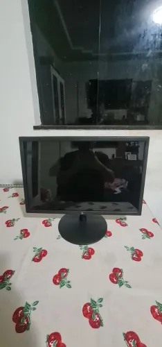 VENDO MONITOR LED 19. DEUTEL, HDMI E VGA