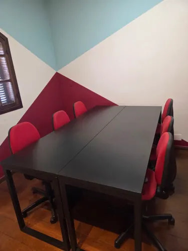 Mesa de Reunião - Escritório