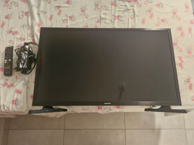 Smartv samsung 32" com tela queimada.