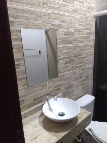 APARTAMENTO PREMIUM COM AR CONDICIONADO - 2 QUARTOS - ÁGUA/IPTU/TAXA LIXO INCLUSA