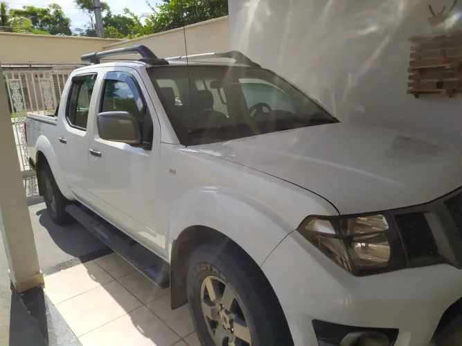 Nissan Frontier SV AT. CD 4X4 2.5 TB Dies. Aut. 2016