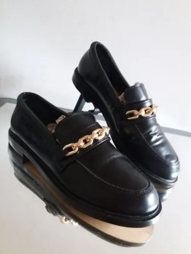 MOCASSIM SCHUTZ EM COURO LEGÍTIMO..TAM.40..FEMININO.