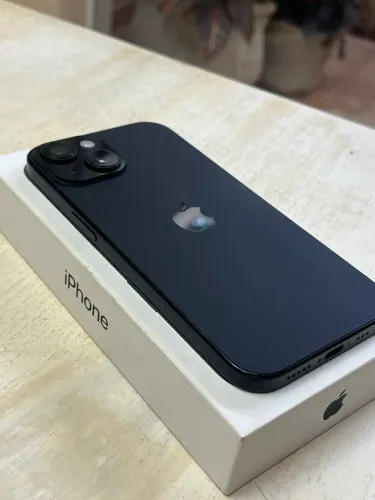 Iphone 15 128gb - Bateria 90%. 