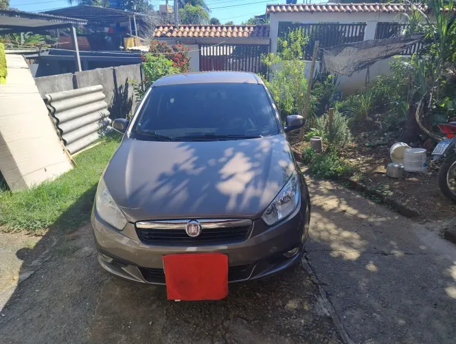 Fiat Grand Siena Essence 1.6 Flex 16V 2014