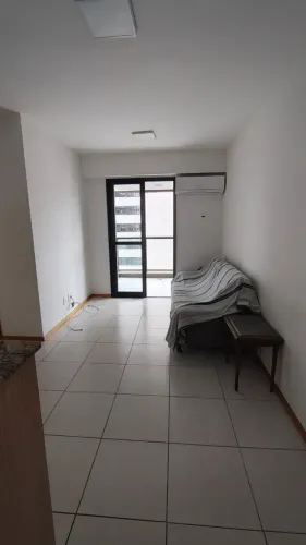 Vendo lindo apartamento de 2 quartos no Dom Condomínio Clube