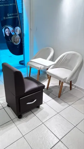 Aluguel de cadeira para manicure 