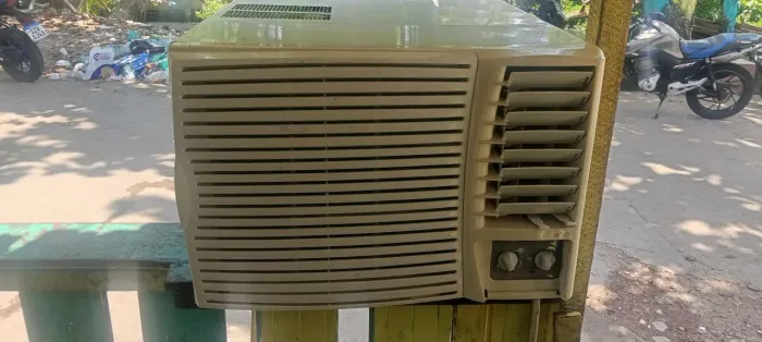 Acj 12 mil BTUs 220v Springer funcionando perfeitamente já higienizado