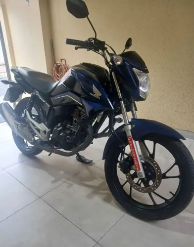 Titan 160