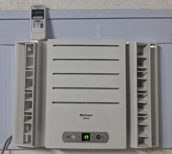 Vendo AR-CONDICIONADO SPRINGER MIDEA 10.000 BTUS 220v R$ 850 