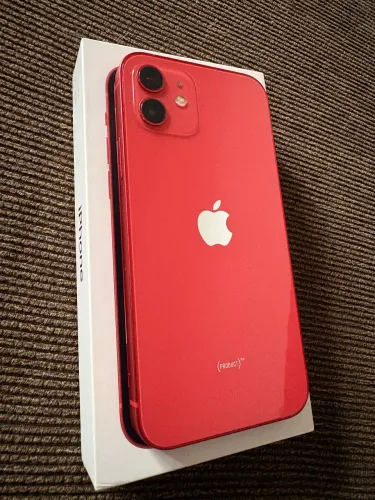 iPhone 12 vermelho 64GB