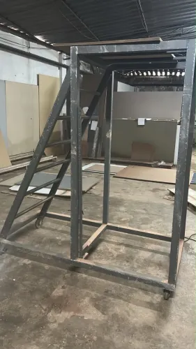 Escada ferro fundido