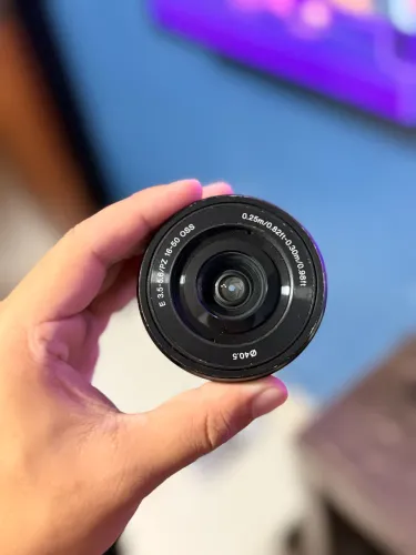 Lente Sony 16-50mm f/3.5-5.6 OSS Power Zoom (Original Kit ZV-E10)