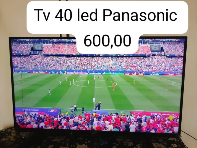 Vende- se uma TV leve Panasonic 40 polegadas.