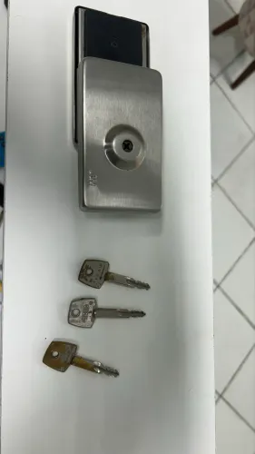 Fechadura JBM portas de vidro