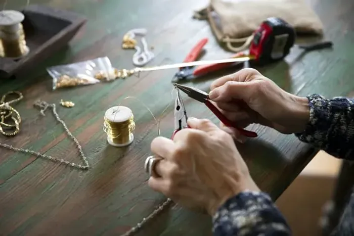 Montadora de Bijuteria e Artesanatos