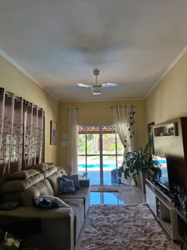 Chácara à venda com 250m², 3 quartos e 5 vagas