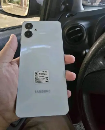 Vendo A06 128gb sem nenhum trincado perfeito