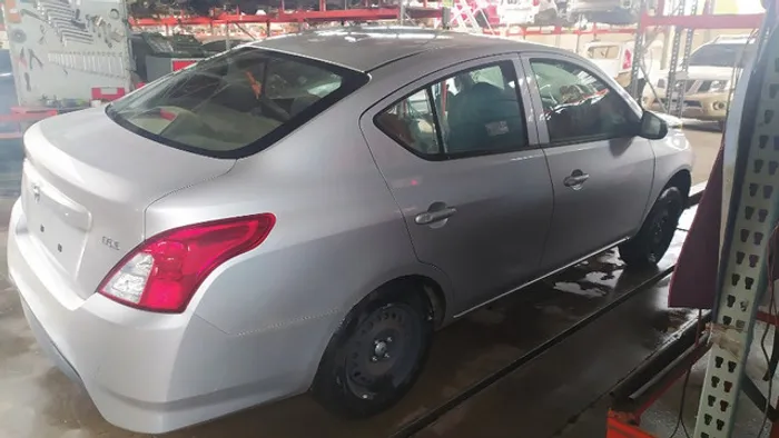 Peças usadas Nissan Versa 2017 2018 1.6 16v flex 111cv câmbio manual