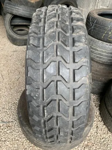 Pneu 37x12.50r16 LT Goodyear wrangler mt com roda 8 furos 