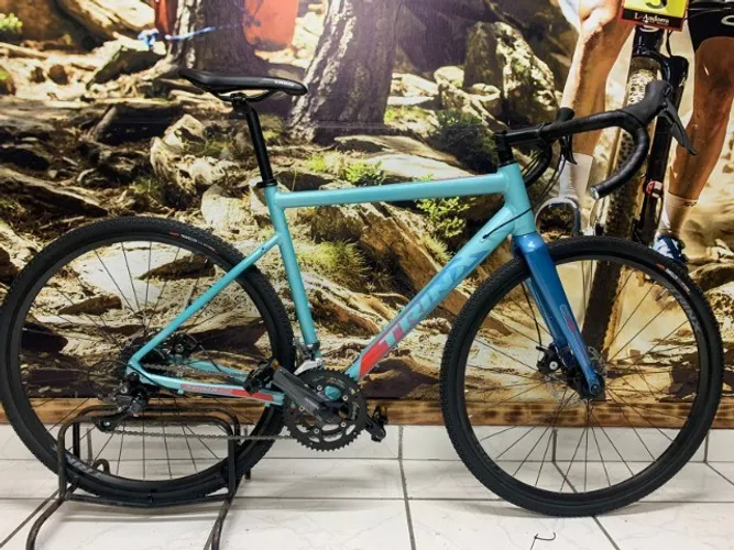 Bicicleta gravel cyclocross trinx climber 2.1 
