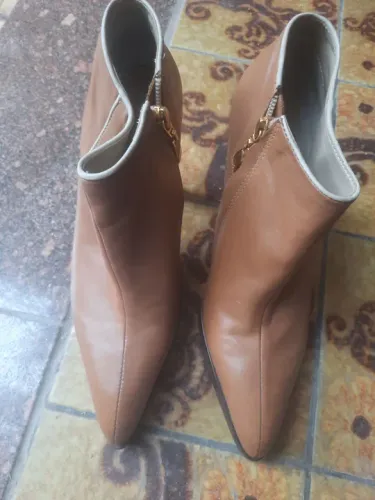 Botas de couro marrom shutz